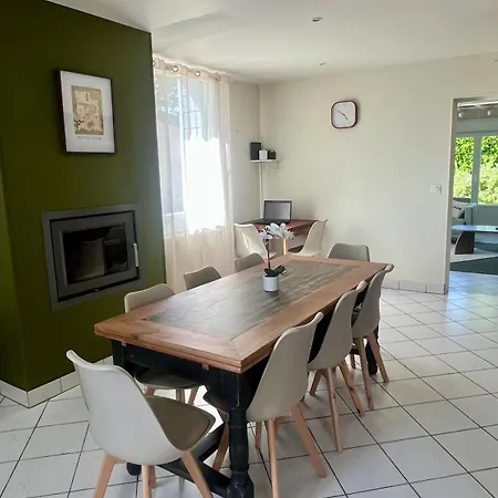 Grande Maison Normande Au Bord De La Voie Verte